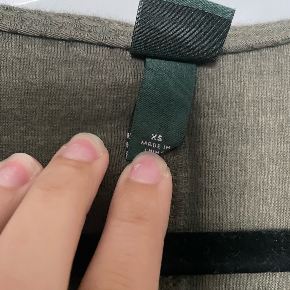 SOLD: Green long sleeve bodysuit! - Picture 3 of 3